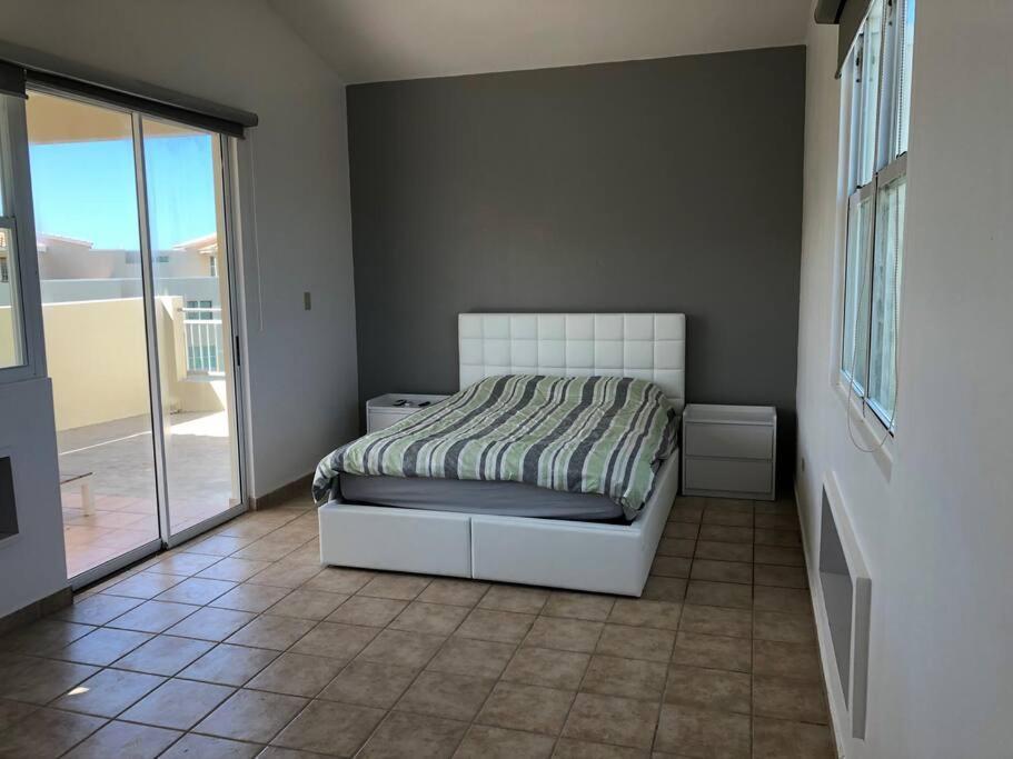 Haudimar Ph Beachfront Apt 4Br/3Bath Isabela Esterno foto